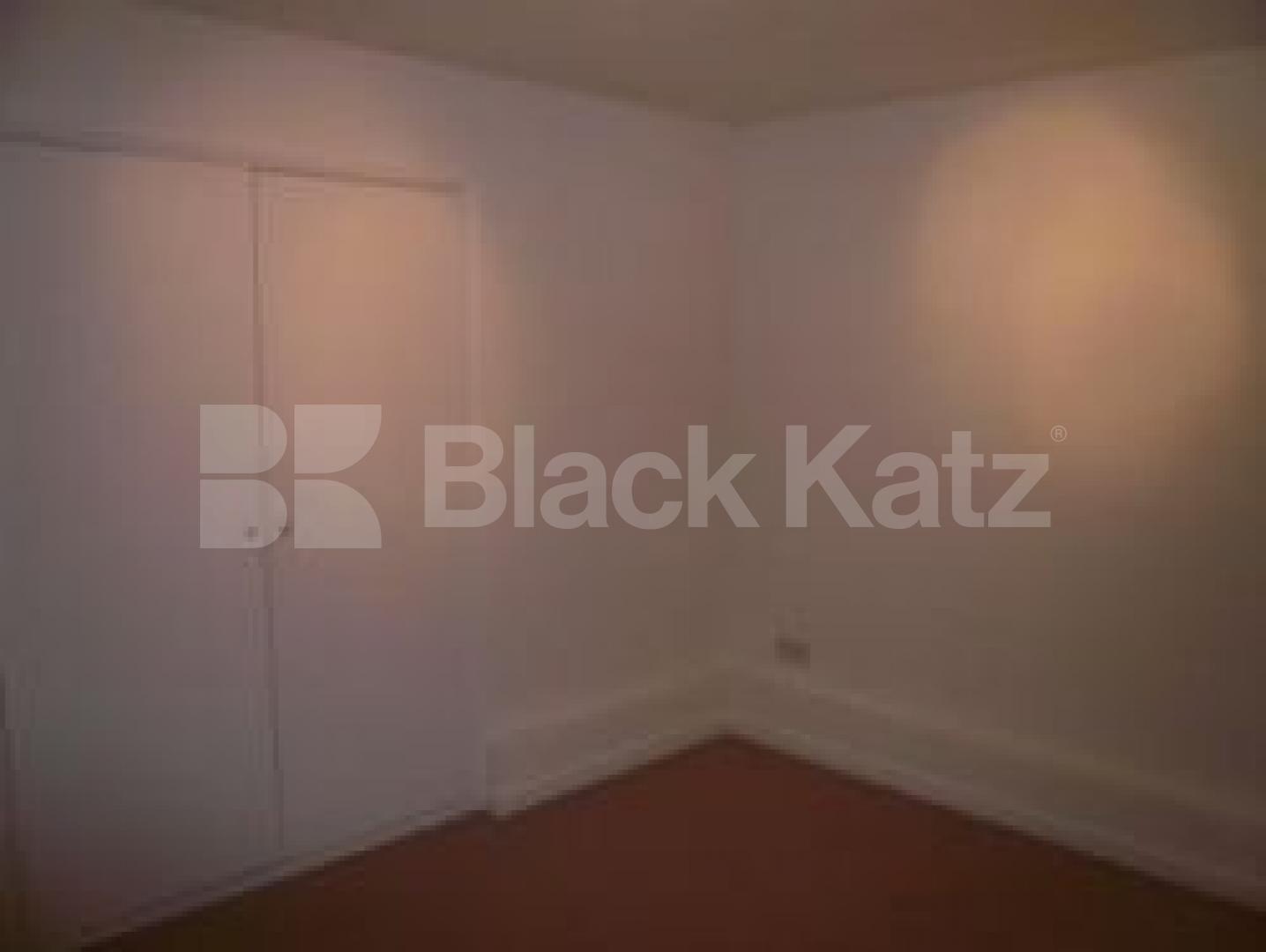 			2 Bedroom, 1 bath, 1 reception Flat			 Chase Side, SOUTHGATE N14